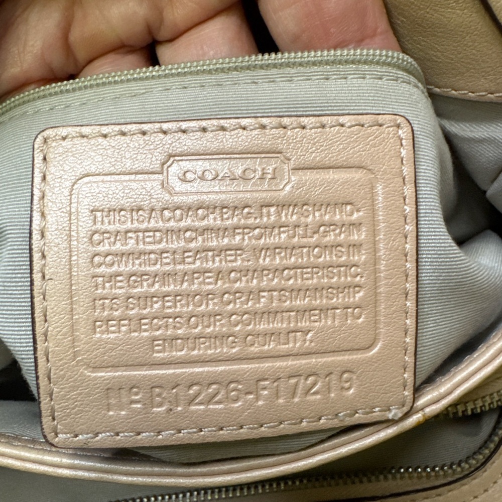 ✨ Coach Bleecker Buckle Hobo Shoulder Bag – Style F17219‎ - Picture 3 of 14